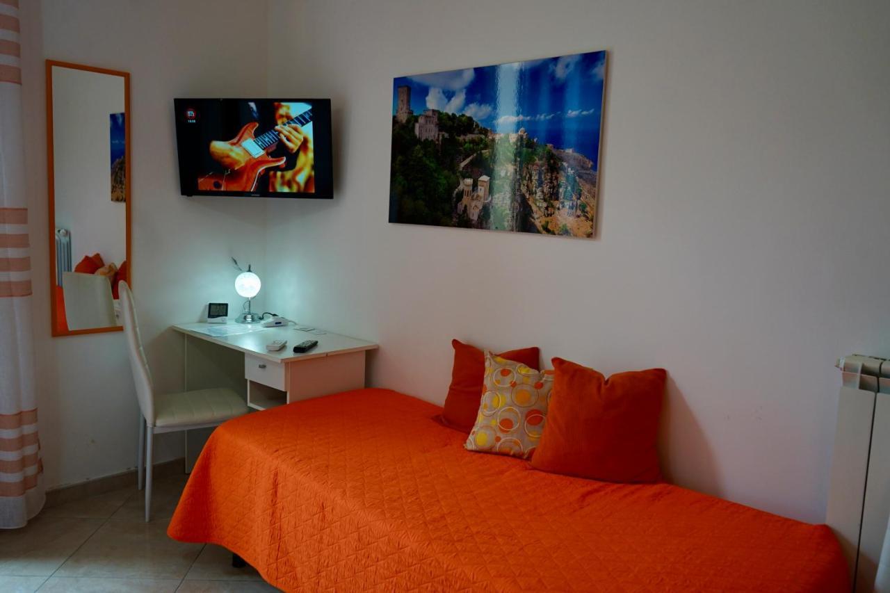 B&B Milena Paceco Bagian luar foto